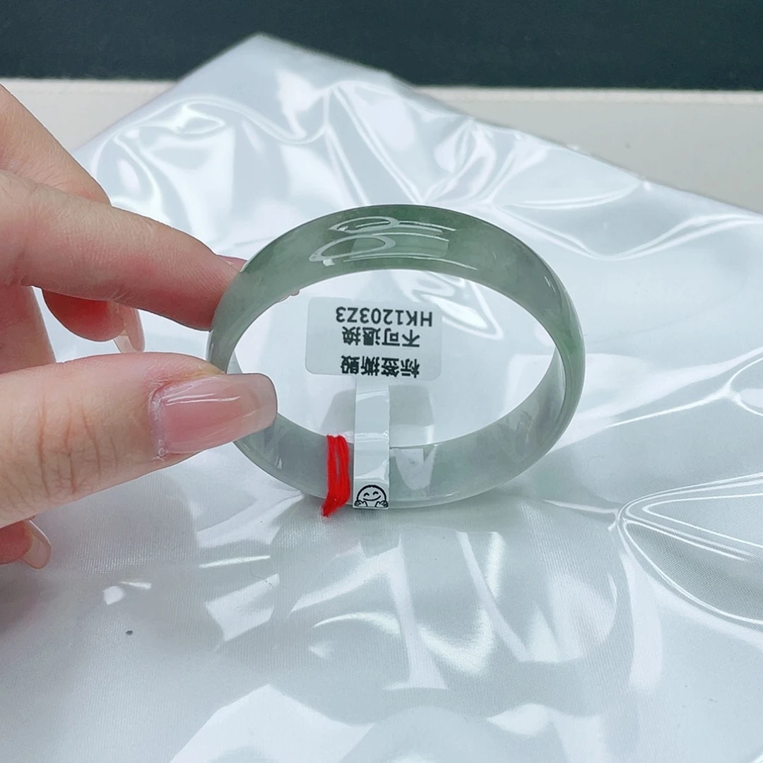 翡翠手镯未镶嵌正52