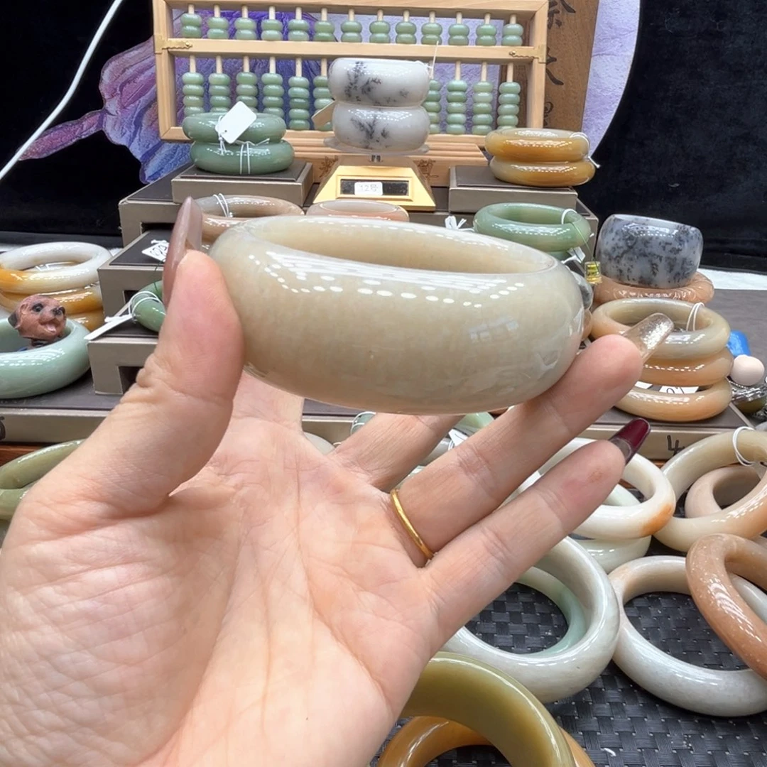 夢***影石英质玉未镶嵌手镯