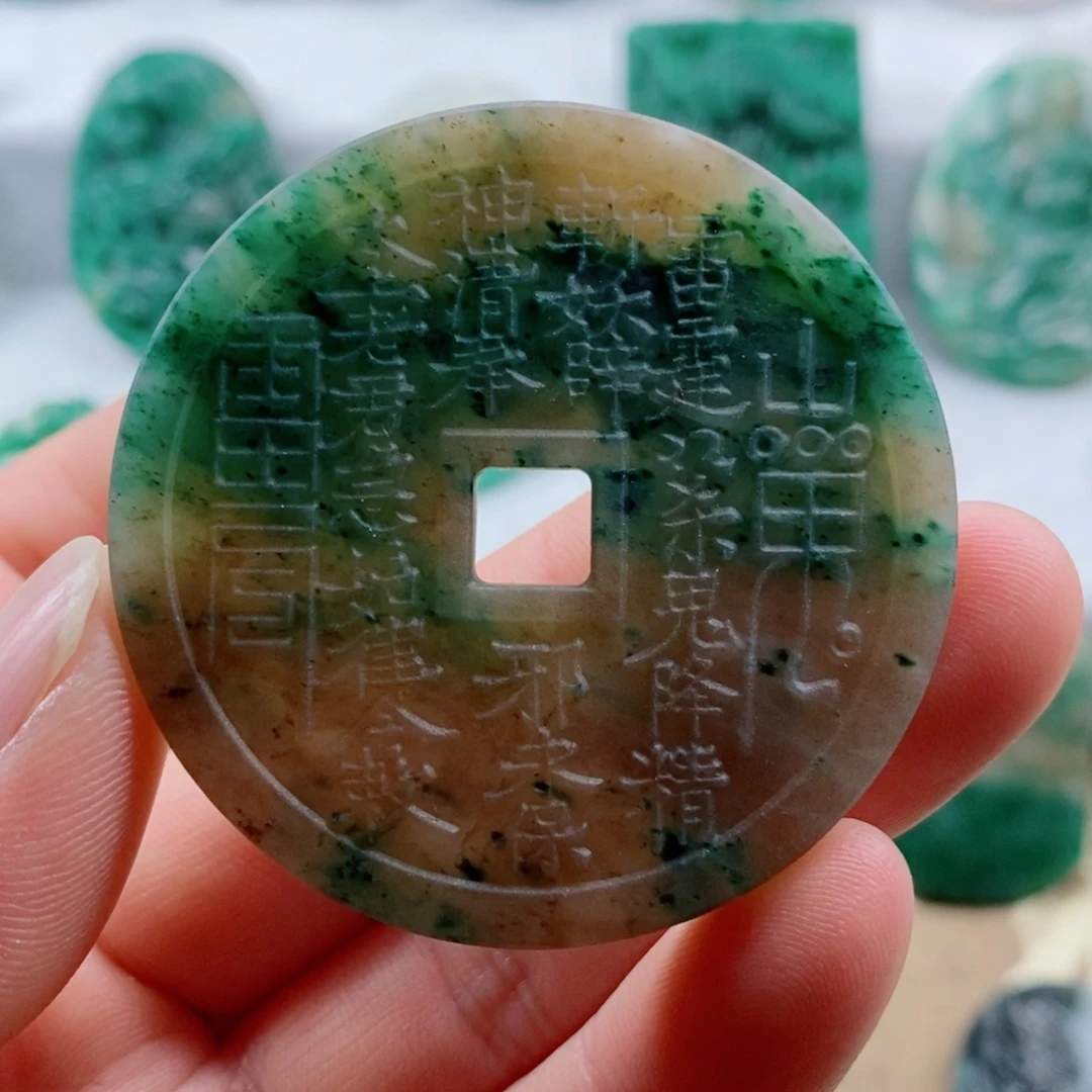 独山玉未镶嵌颈饰