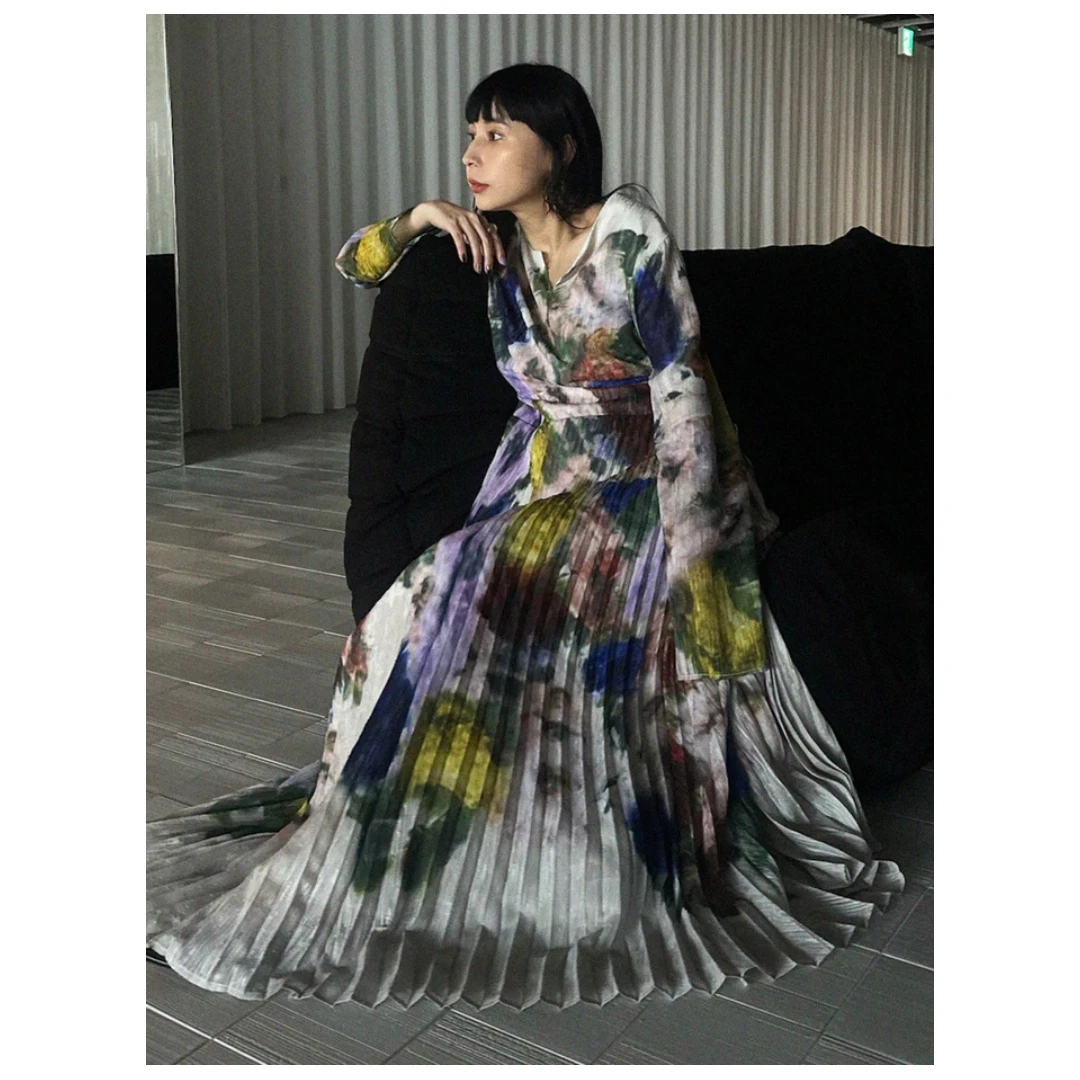 【胖虎家】春季新款 代 重工设计感水彩印花V领百褶收腰连衣裙