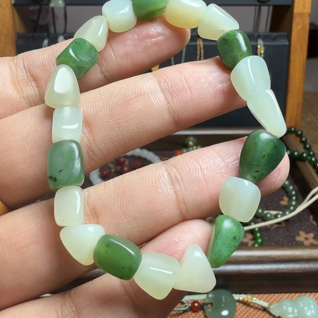 和田玉未镶嵌手串