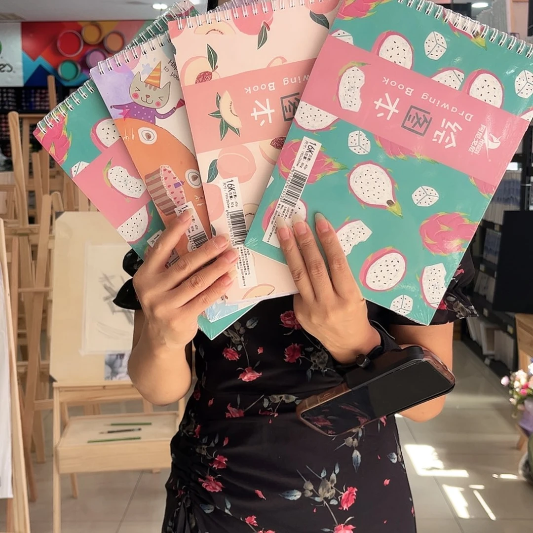 儿童绘图本16开40张。    4本