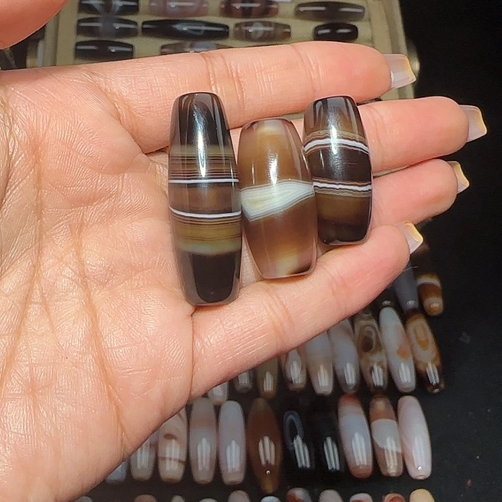 玛瑙/玉髓颈饰未镶嵌七*