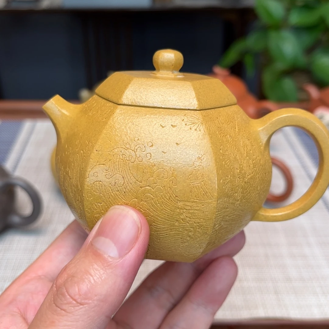 紫砂茶壶雕**狒宜兴紫砂