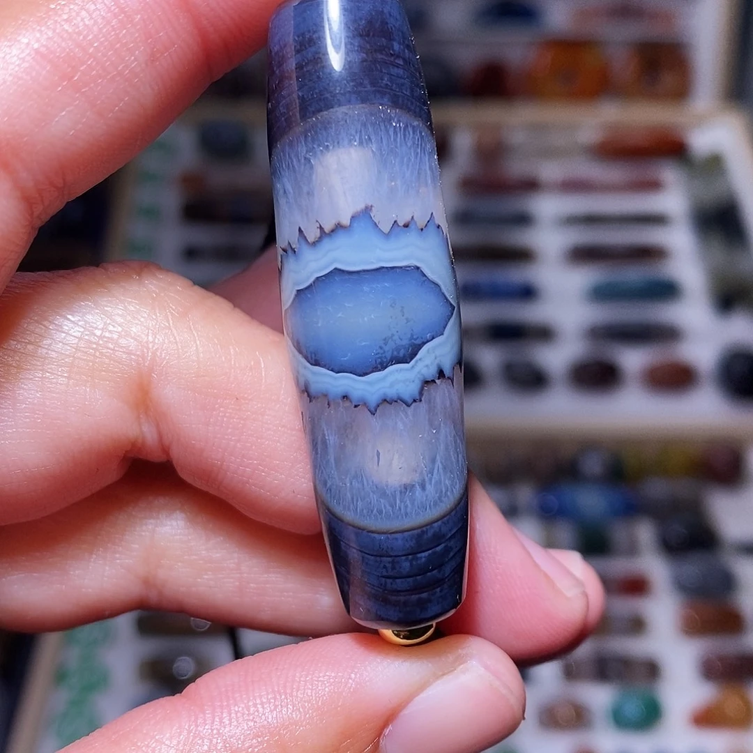 琥珀未镶嵌吊坠……