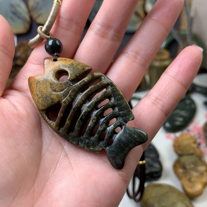 岫岩河磨玉（透闪石质玉）挂件未镶嵌