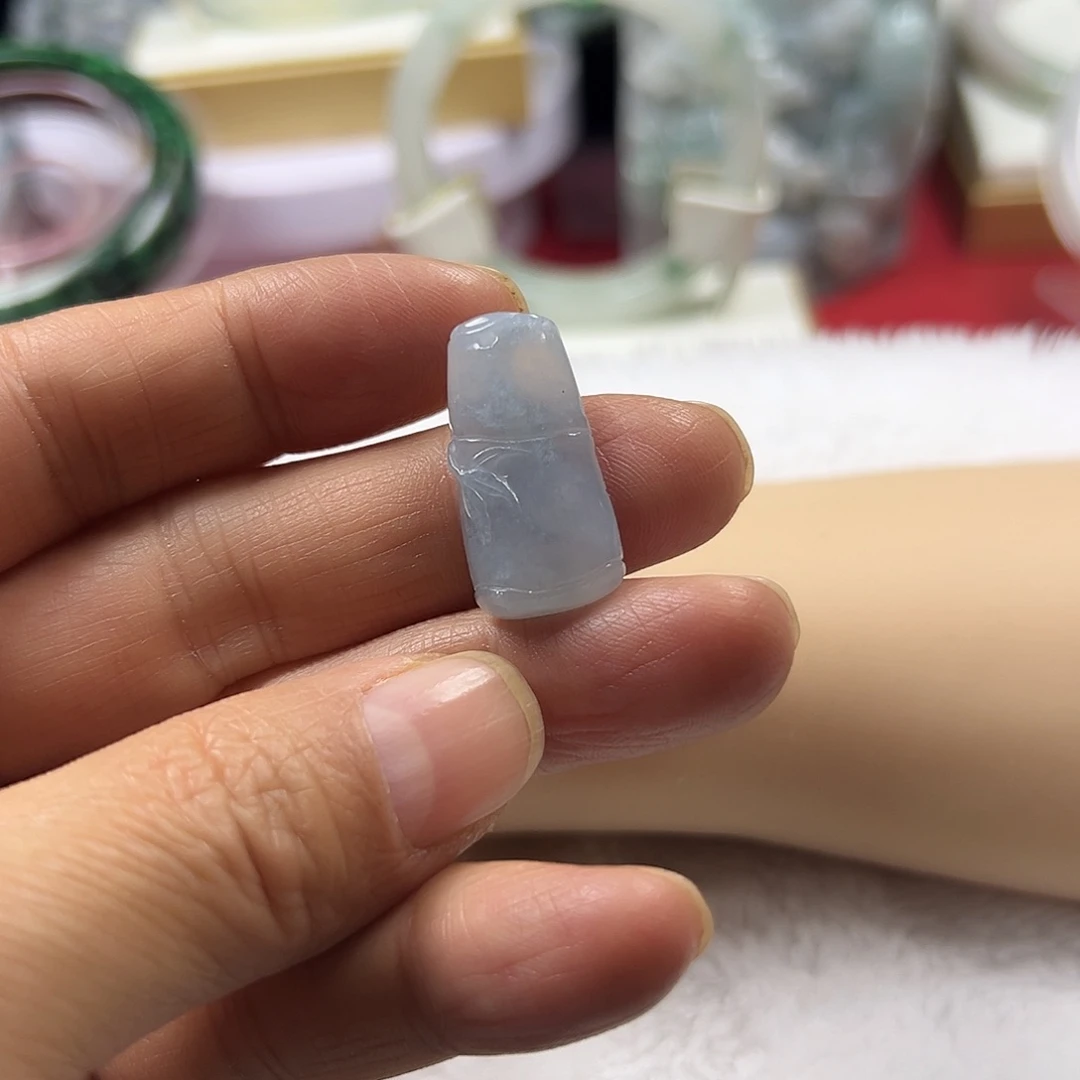 颈饰未镶嵌翡翠缅甸天然A货翡翠葫芦