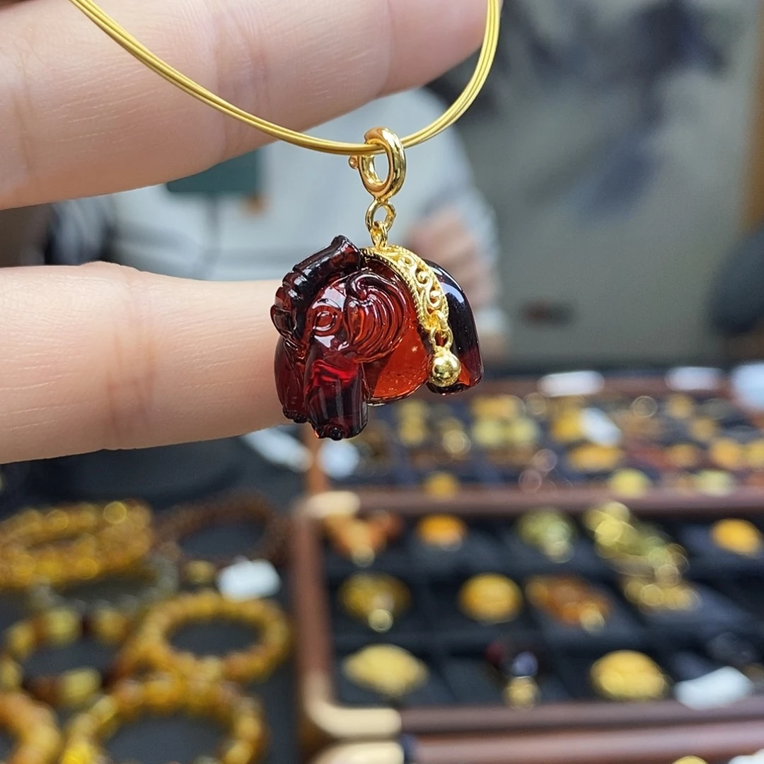 琥珀未镶嵌裸石成品