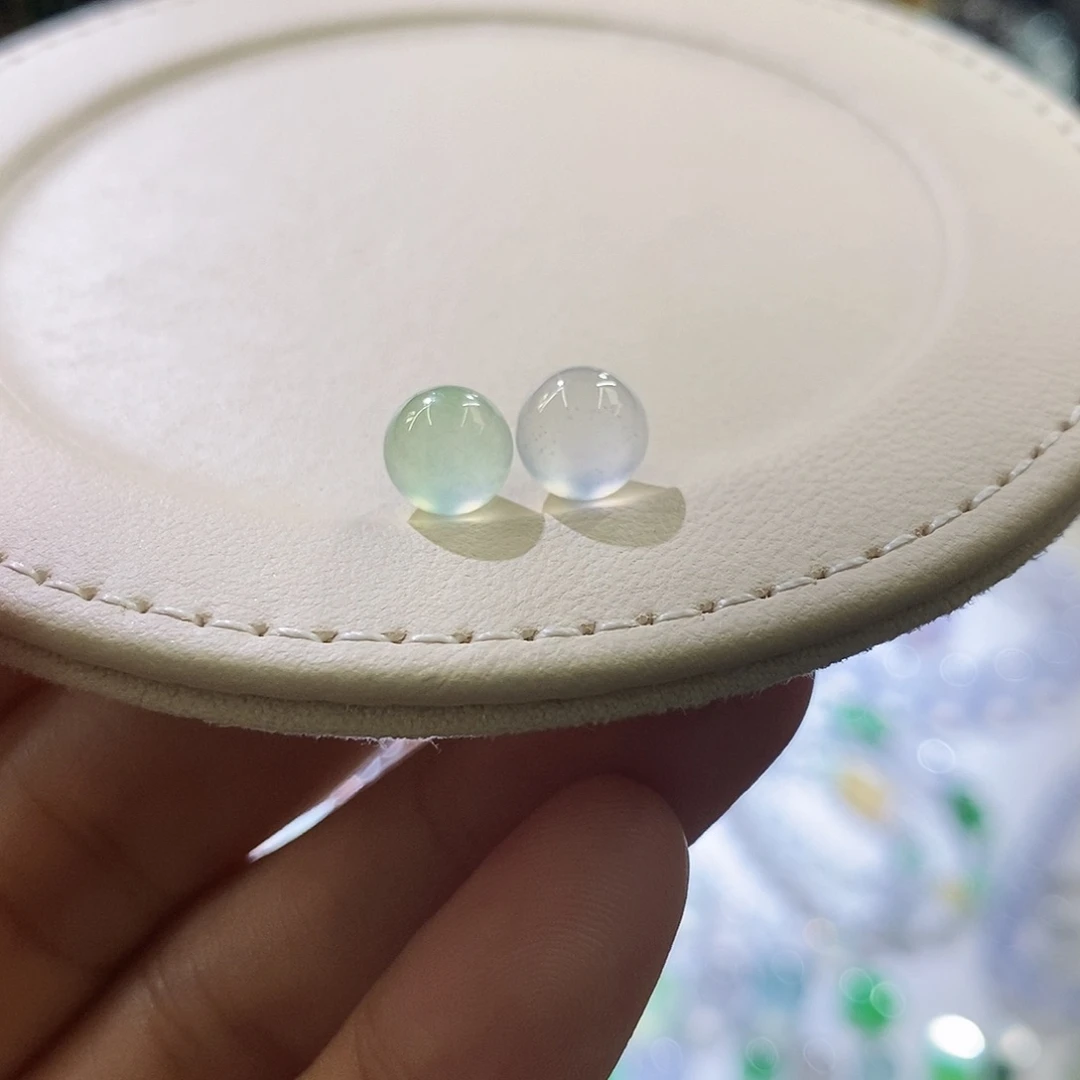 翡翠未镶嵌挂件一对特价