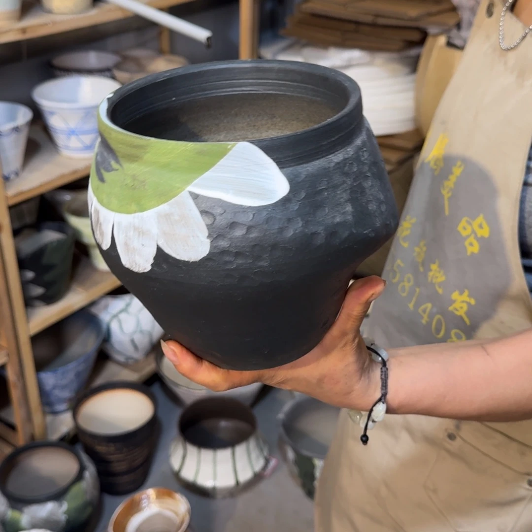 熊***Y景德镇桌面陶瓷花盆