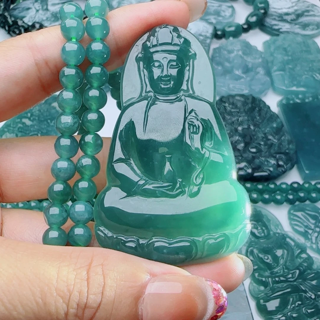 翡翠未镶嵌颈饰多样性发货天然的A货翡翠