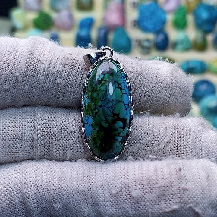 绿松石配饰未镶嵌