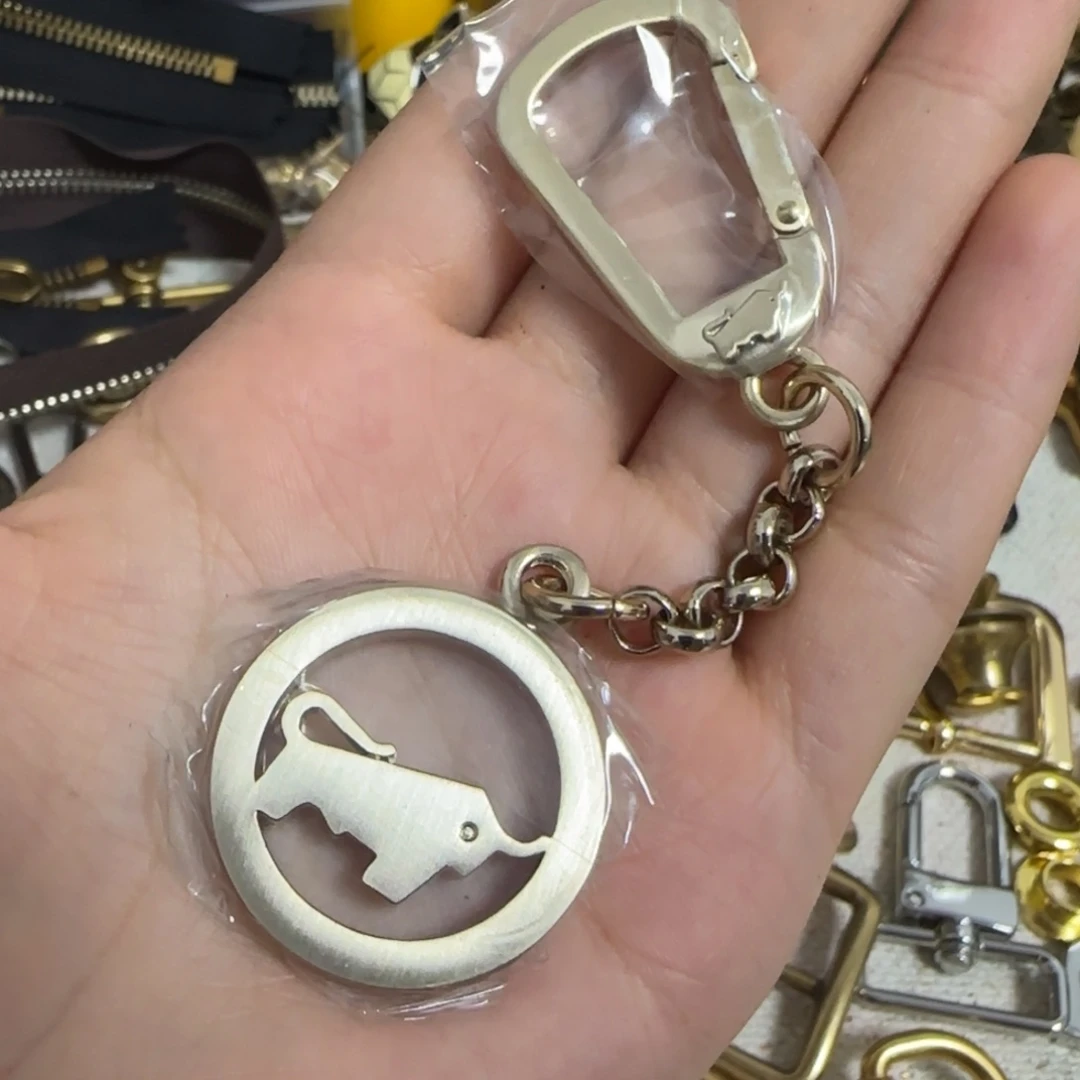 小牛挂件10元5个.