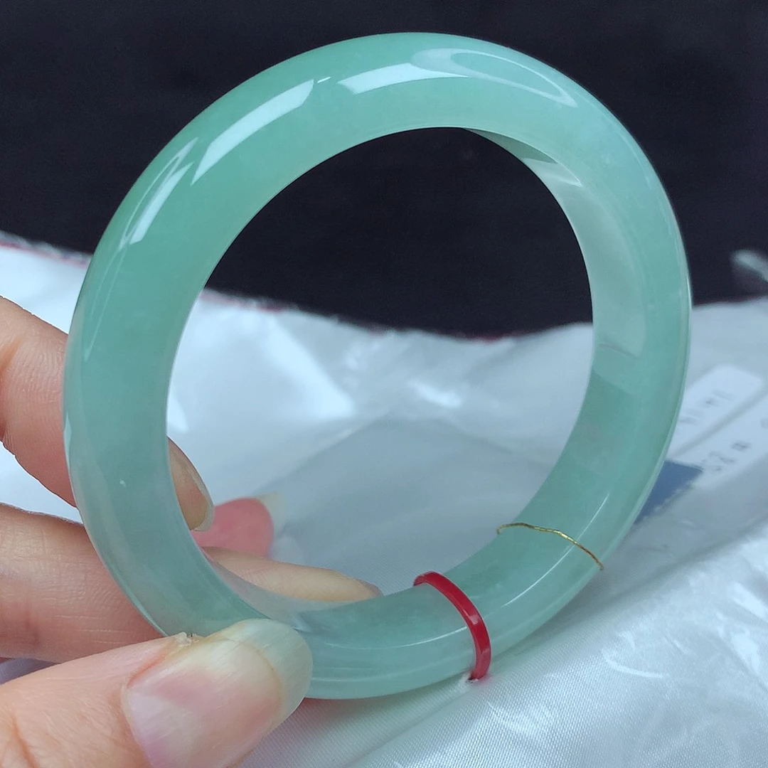 翡翠手镯未镶嵌58圈+141