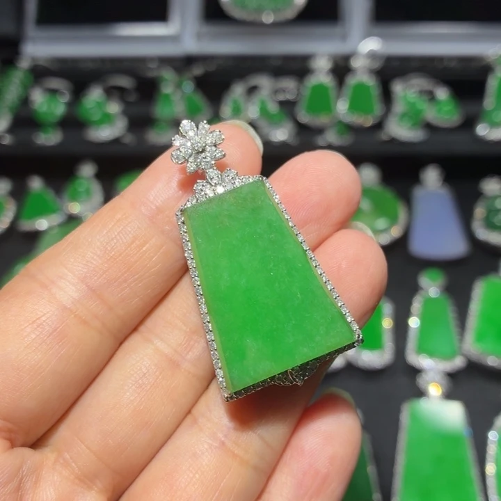 翡翠18K金镶嵌吊坠(不含链)翡翠