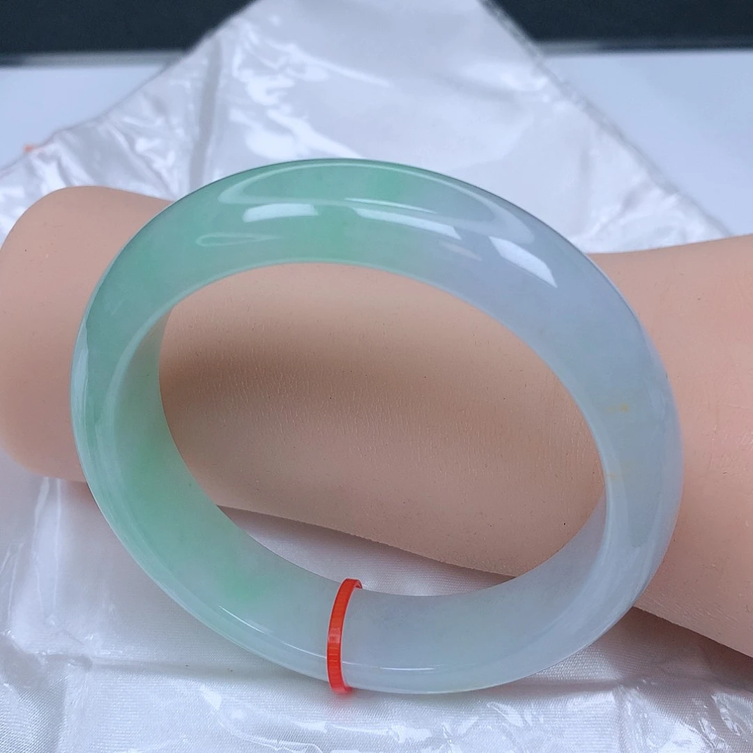 【闪购商品】未镶嵌手镯翡翠，58