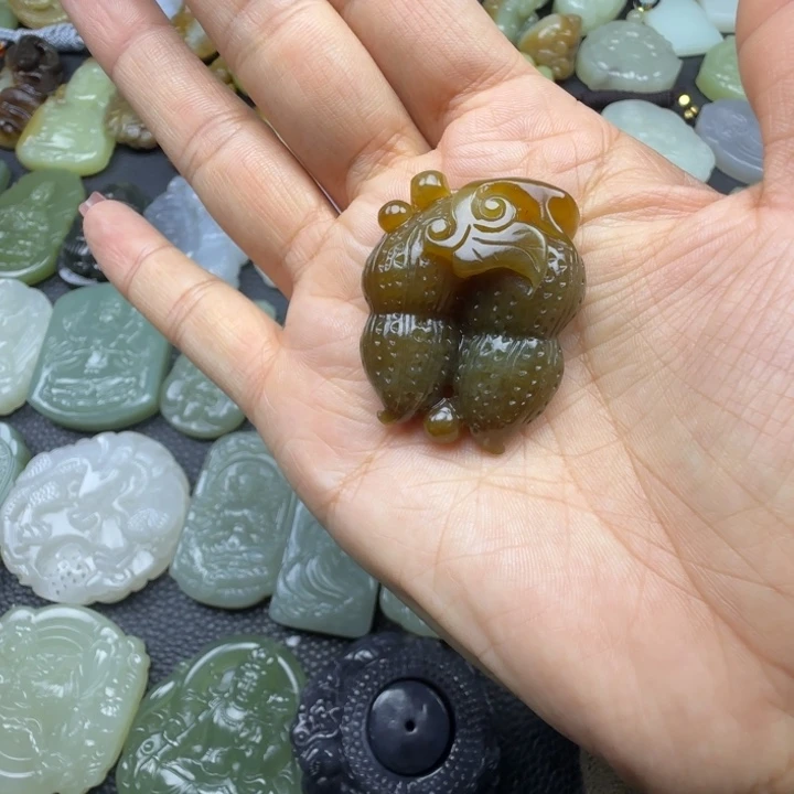 和田玉未镶嵌珠宝奇石