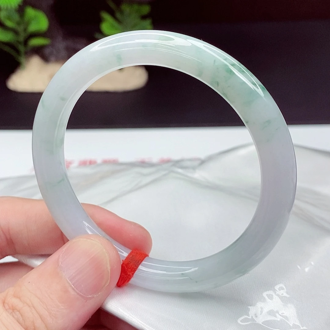 翡翠未镶嵌手镯56.8圈