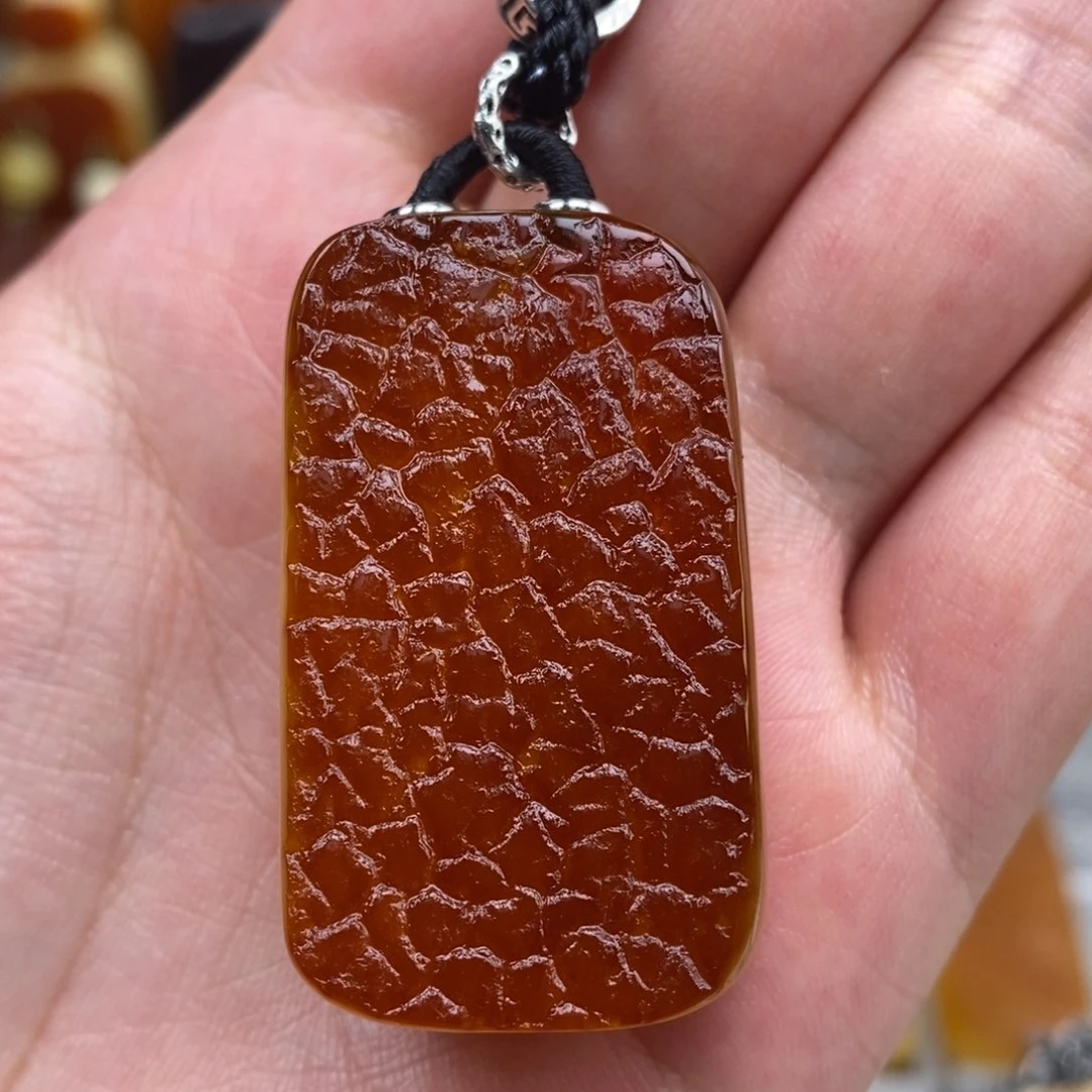未镶嵌吊坠(赠链)琥珀