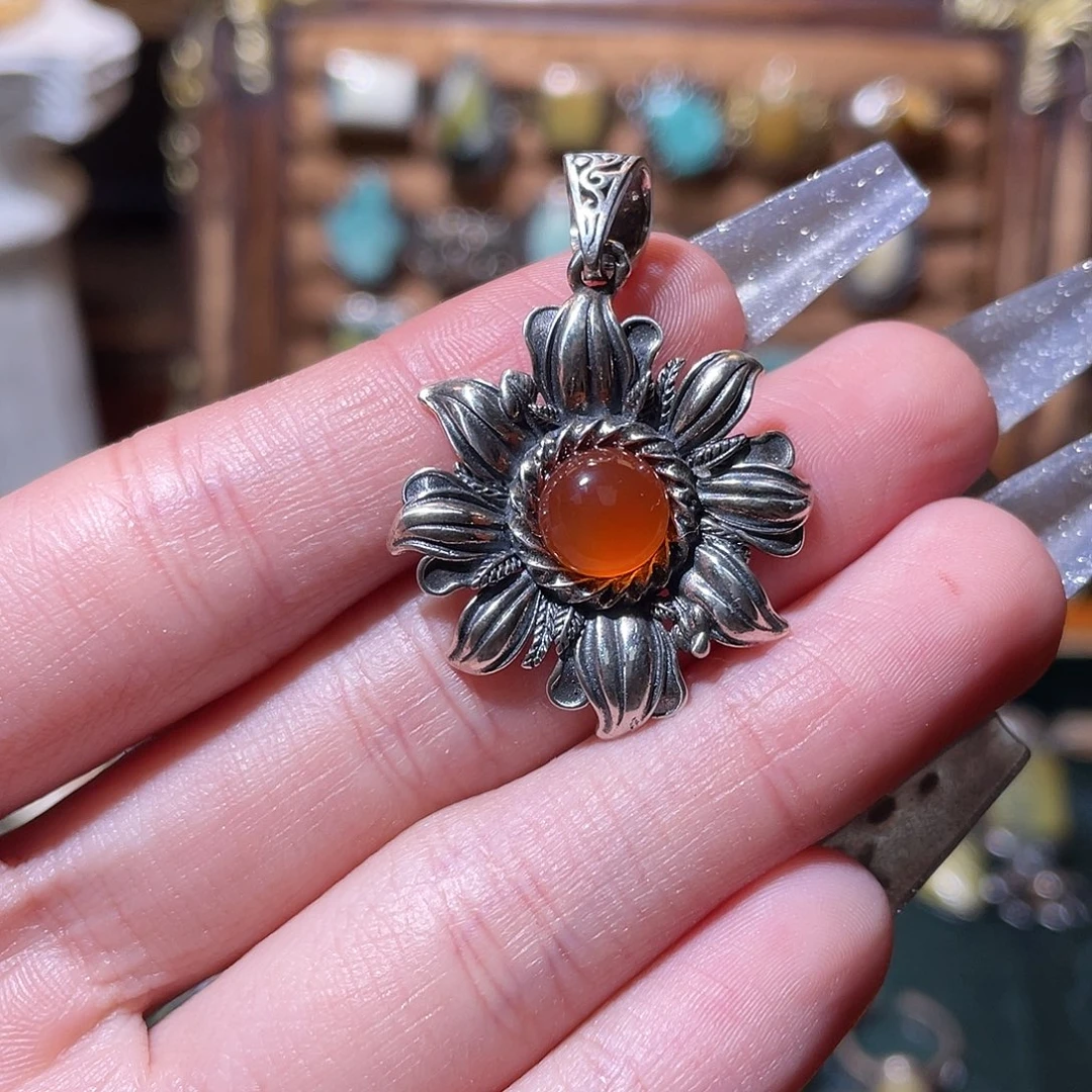 南红玛瑙银S925镶嵌颈饰