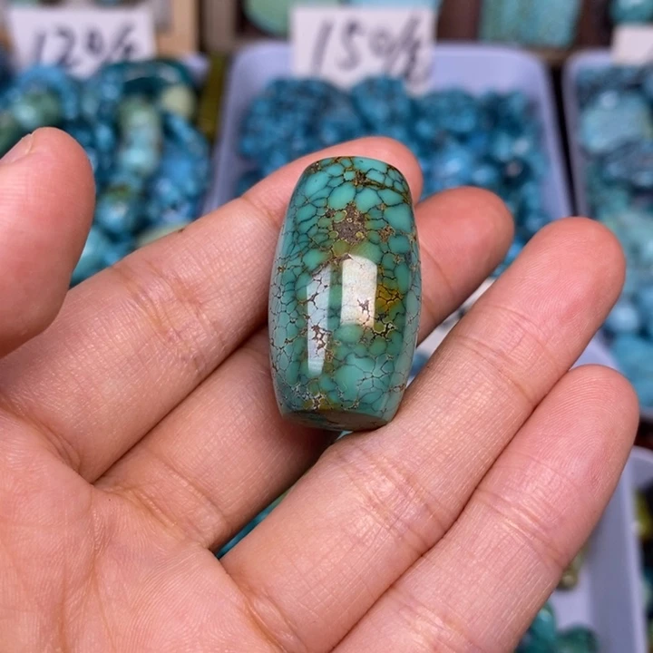 绿松石未镶嵌颈饰