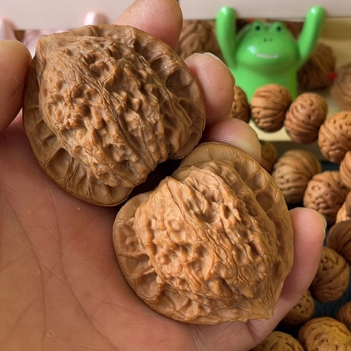 文玩核桃把件43尺红皮公子帽