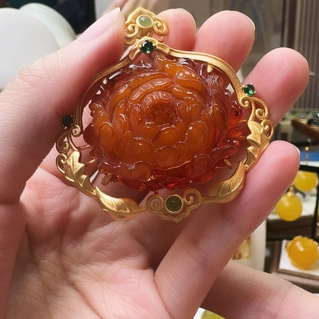 琥珀未镶嵌颈饰吊坠