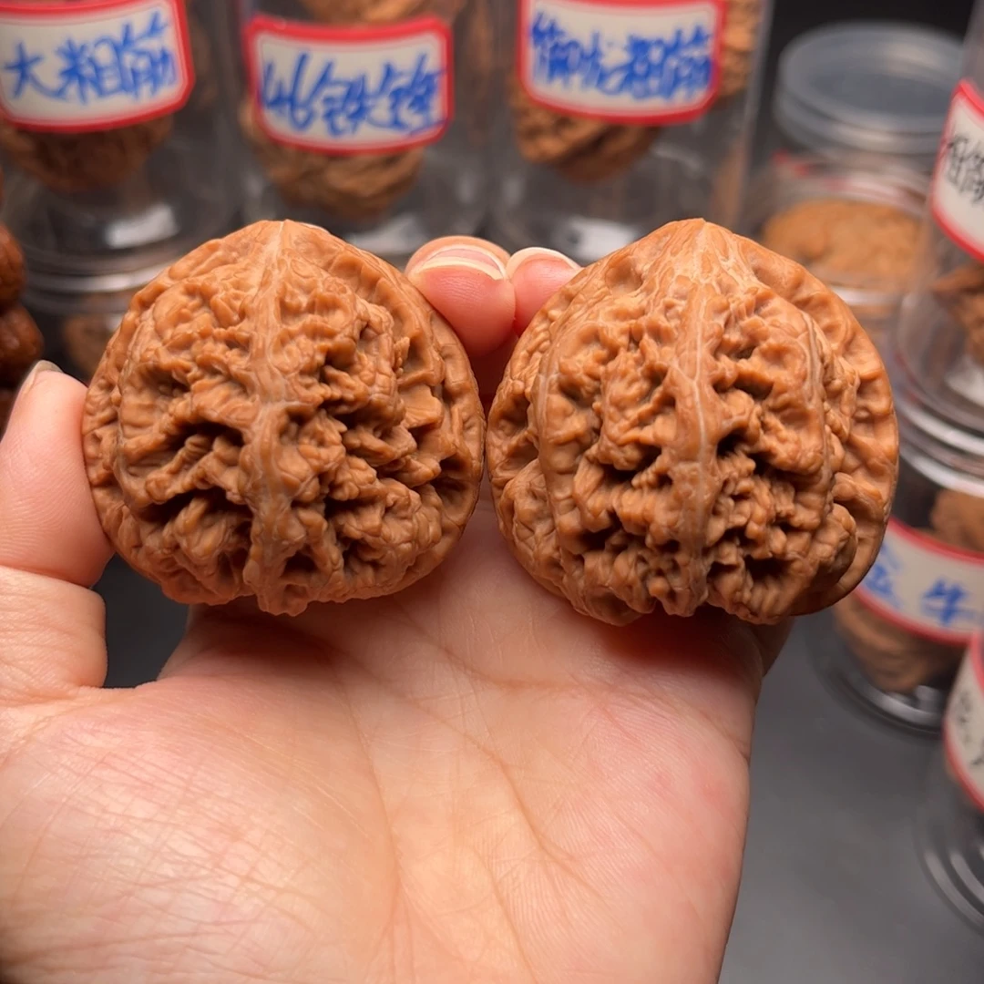 把件文玩核桃47全品三角粗筋