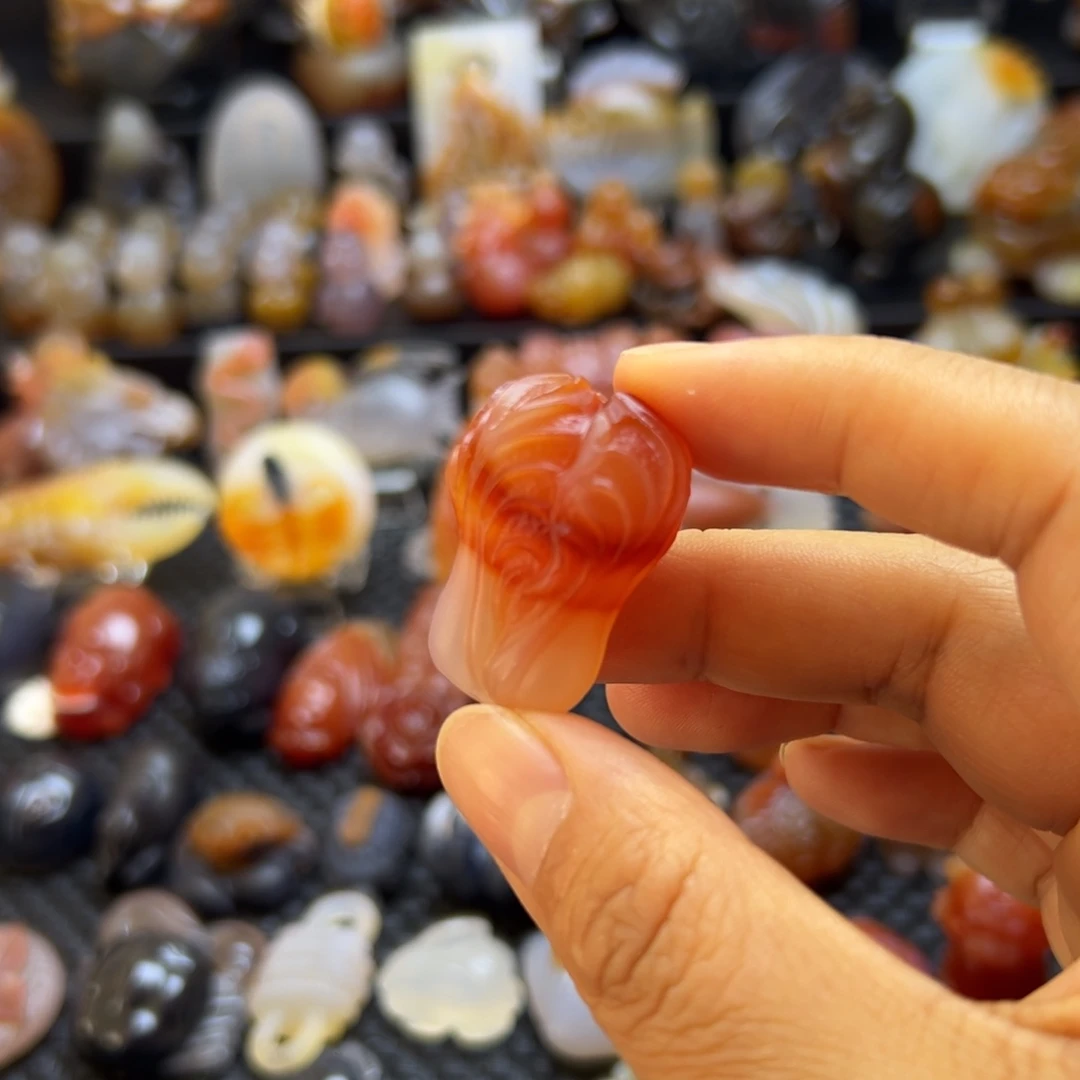 玛瑙/玉髓未镶嵌吊坠(赠链)