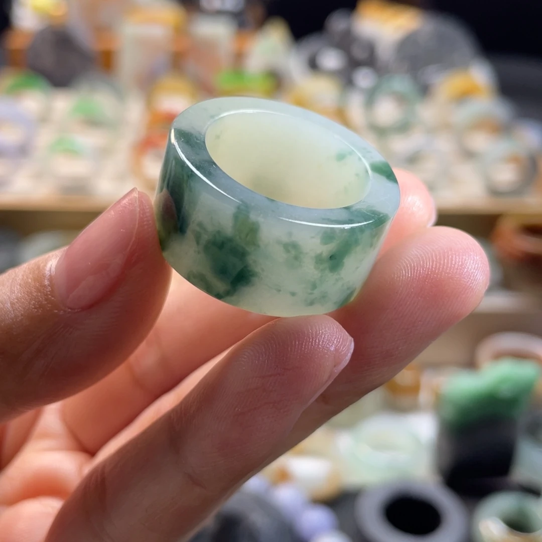未镶嵌定制翡翠戒指
