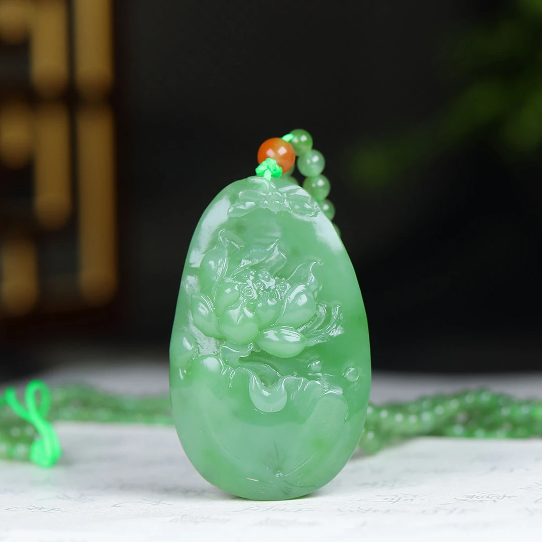 1119140和田玉碧玉莲花挂件