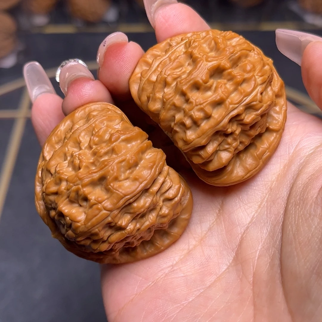 风***子吊坠文玩核桃三角白