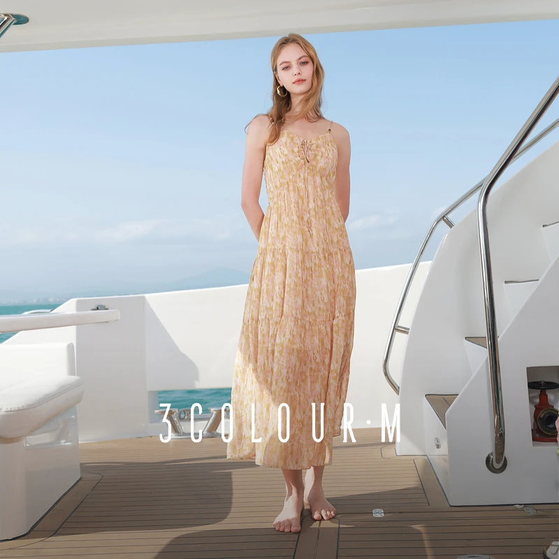 三彩2025夏季新款碎花吊带裙无袖连衣裙度假风收腰A字裙长裙M