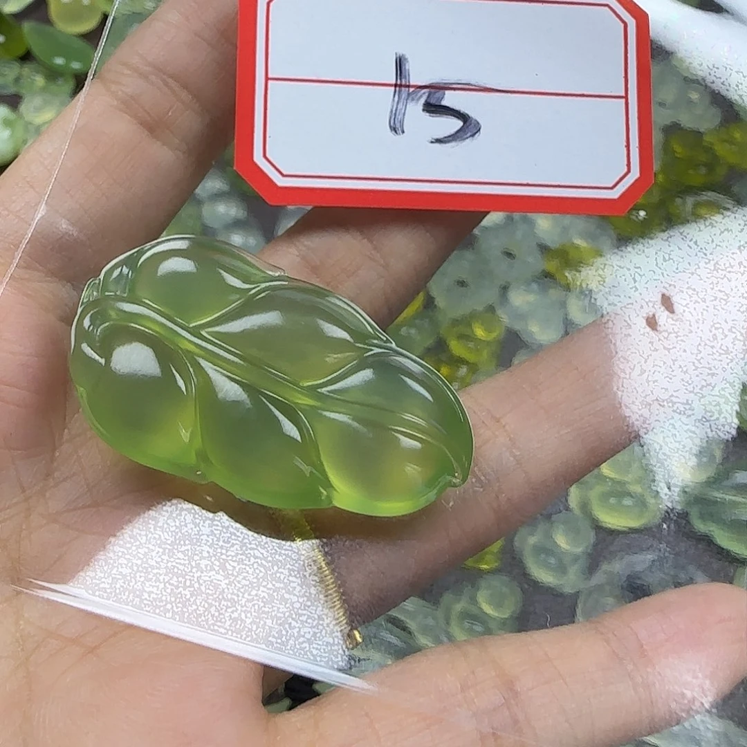 愿***店未镶嵌蛇纹石玉颈饰