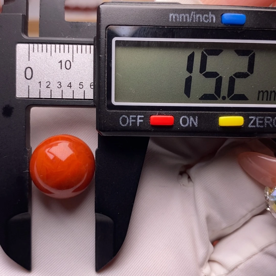 南红玛瑙未镶嵌配饰矿点纹裂