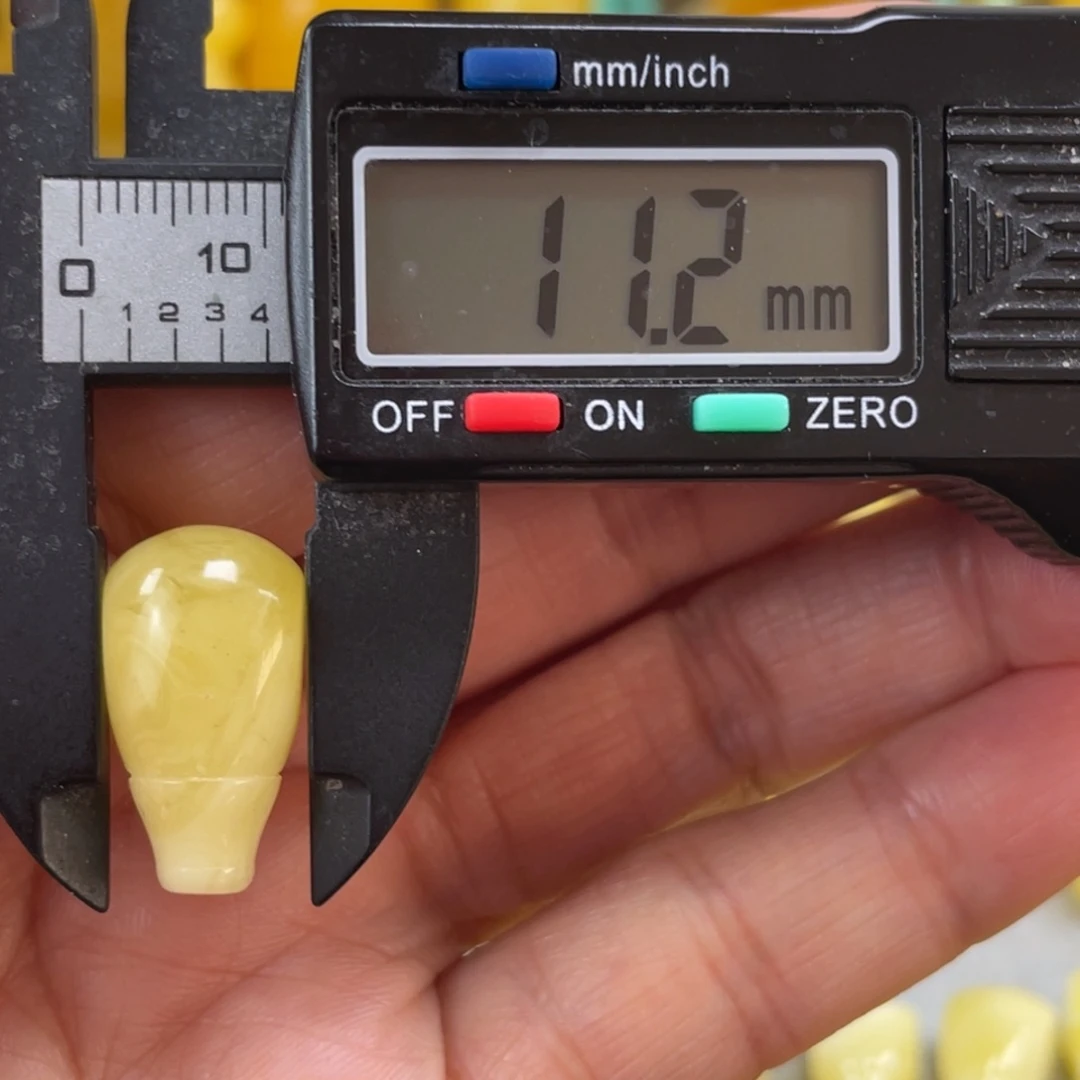 蜜蜡未镶嵌裸石22杂