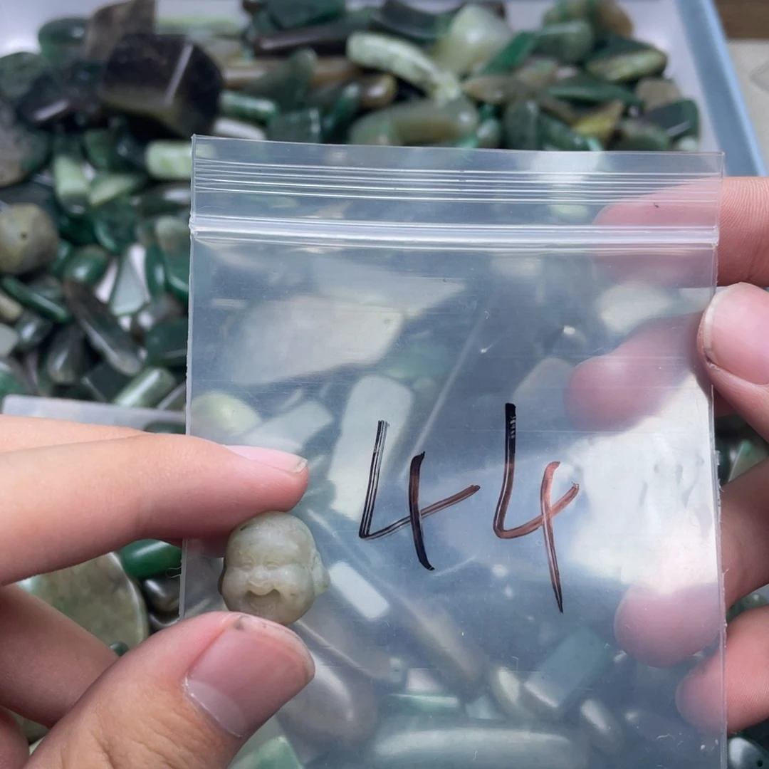 独山玉未镶嵌珠宝半成品