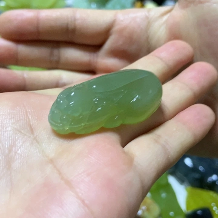 【闪购商品】未镶嵌蛇纹石玉挂件