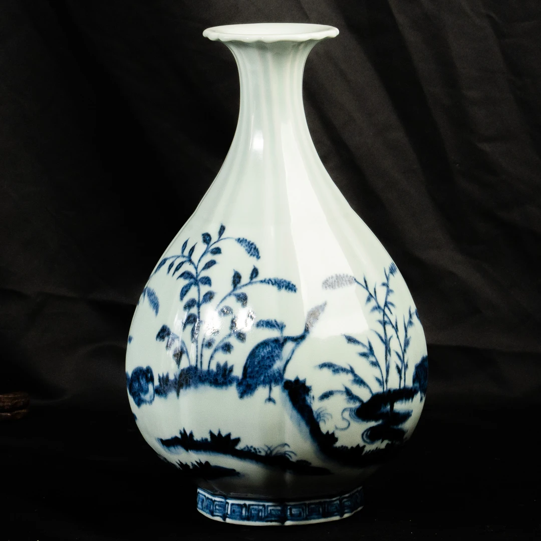 青花花鸟纹瓜棱形使用器家具摆件