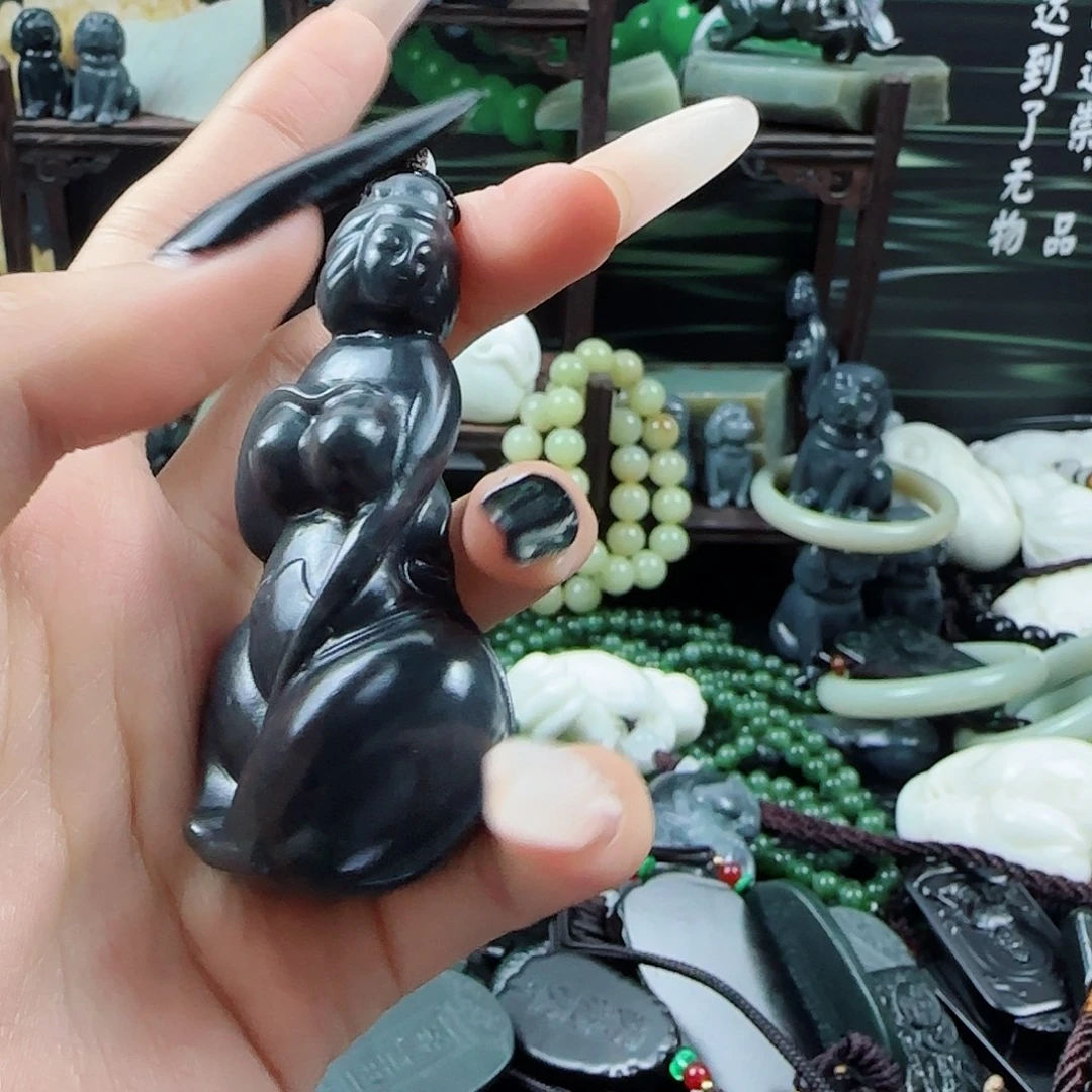 颈饰未镶嵌和田玉