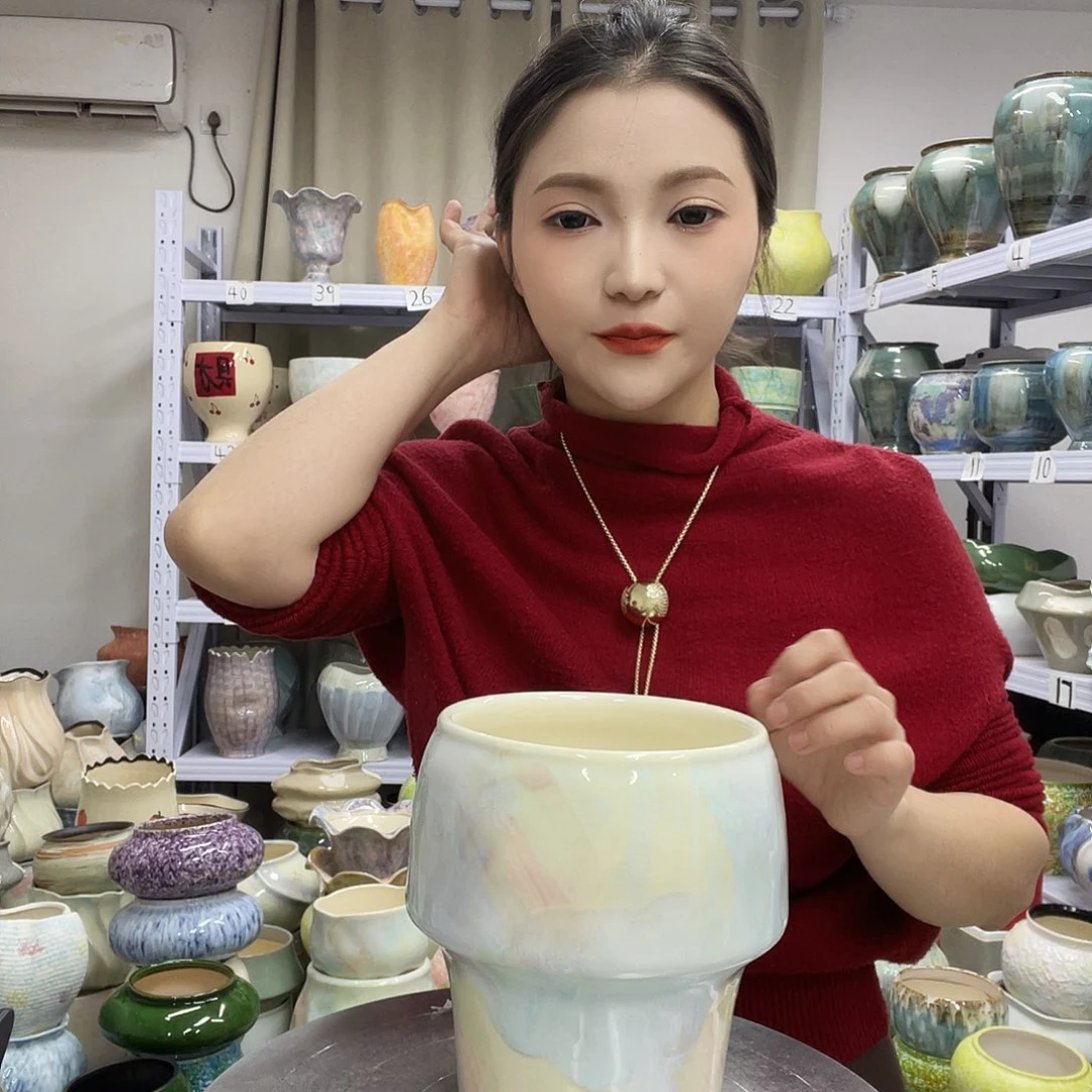 花盆里的小猫咪们都好可爱