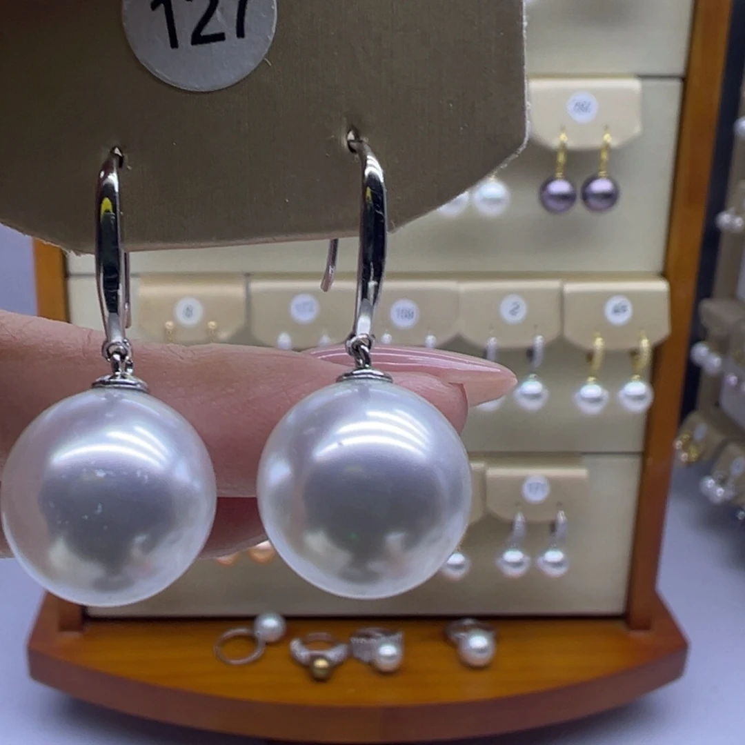 淡水珍珠银S925镶嵌耳饰