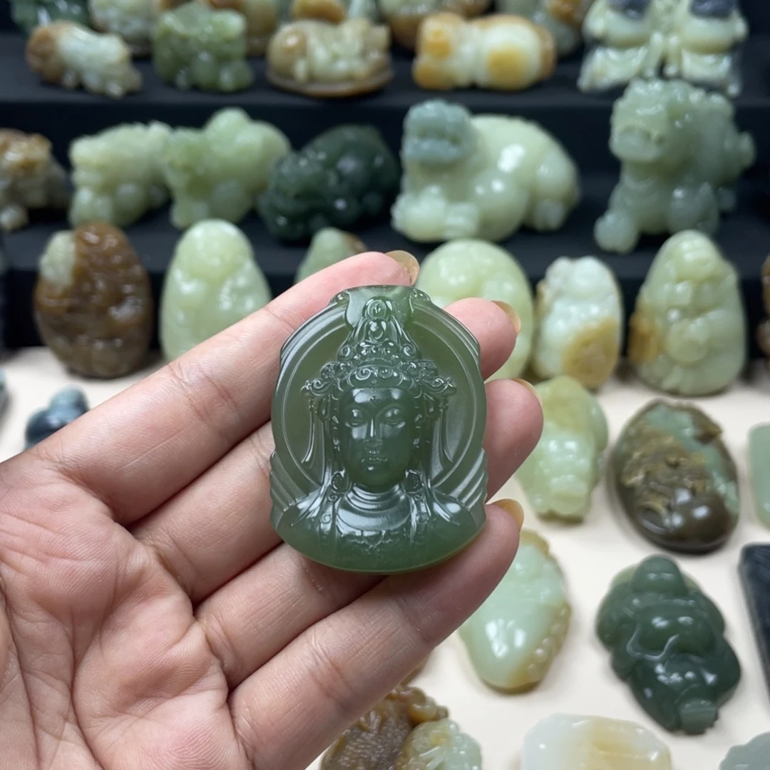 颈饰未镶嵌和田玉