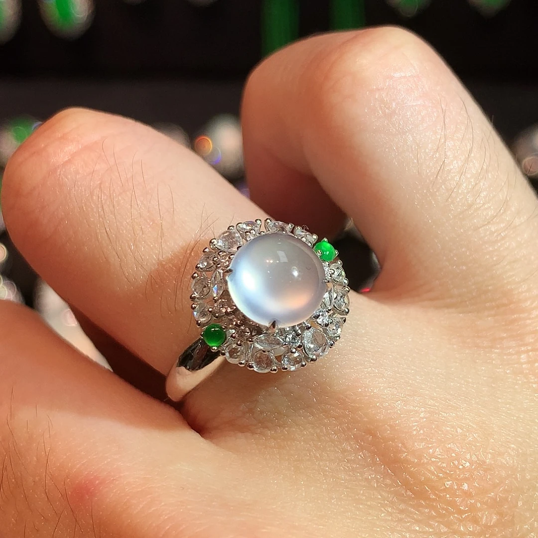 翡翠18K金镶嵌戒指玻璃种双眼皮蛋面戒指