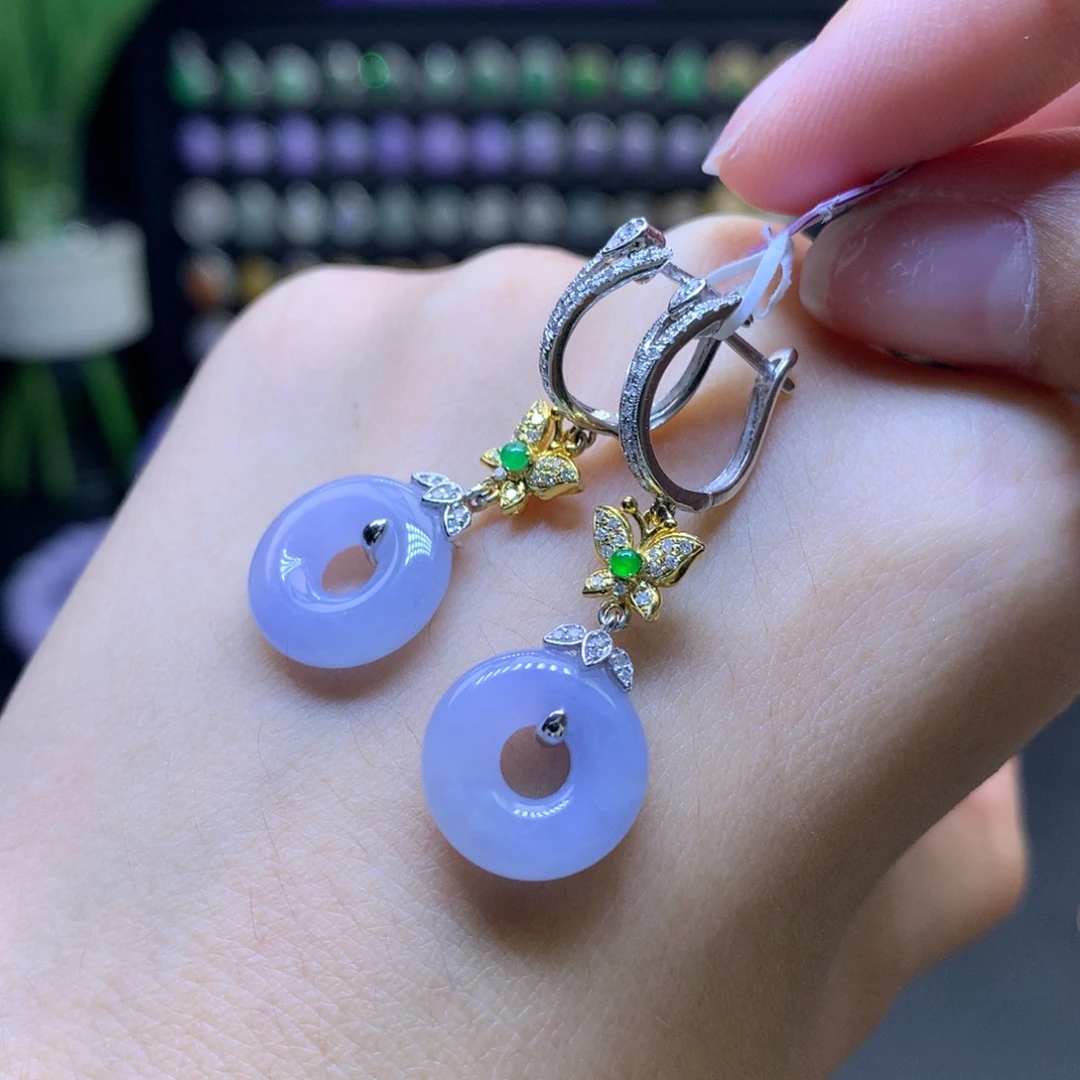 颈饰18K金镶嵌翡翠