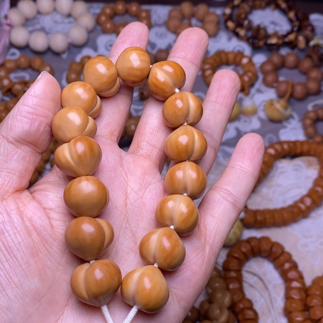 把件猴头核桃柯基屁桃高定