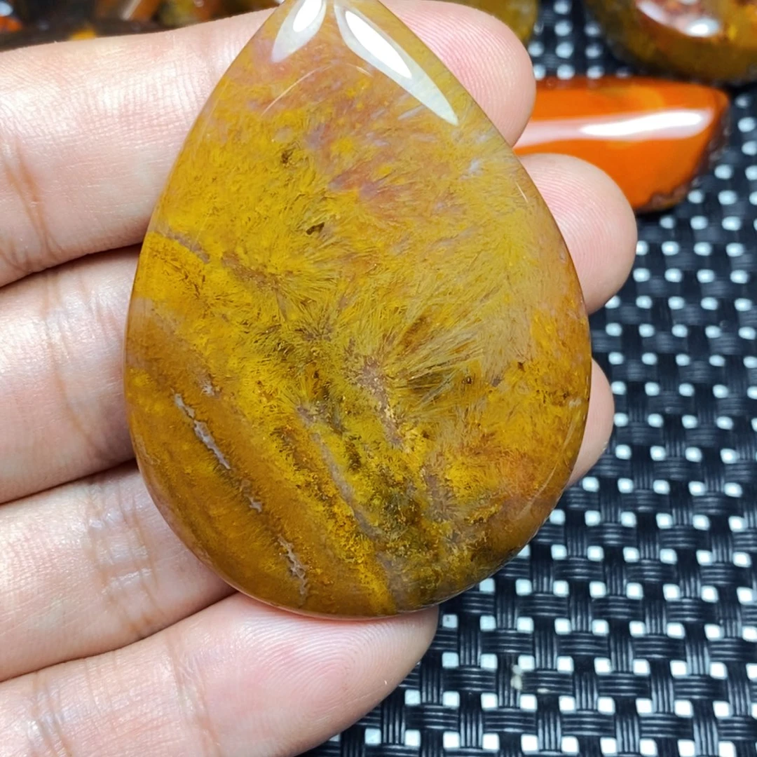 未镶嵌颈饰玛瑙/玉髓花*尚