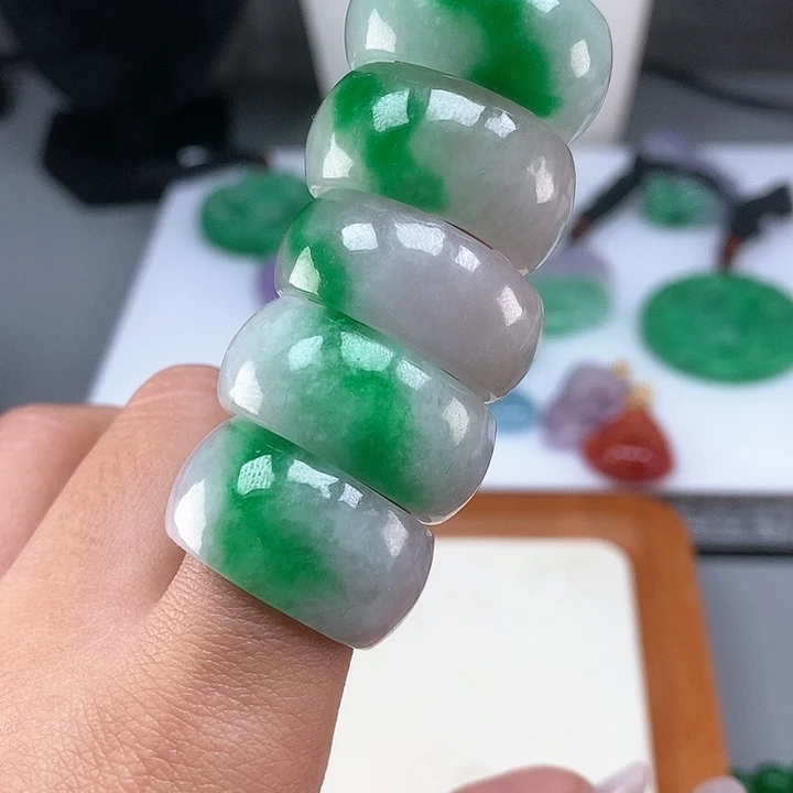 翡翠戒指未镶嵌戒指