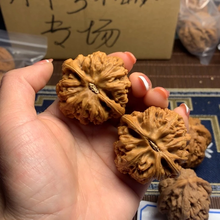 吊坠文玩核桃Q**Y粗筋