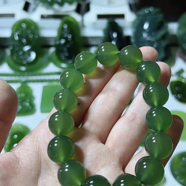 ****瓜蛇纹石玉未镶嵌手链